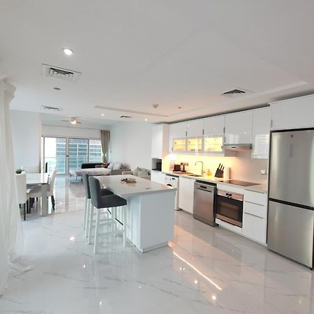 One Bedroom Apartment With Pool & Gym Near Marina Dubai Ngoại thất bức ảnh