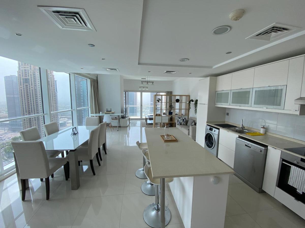 One Bedroom Apartment With Pool & Gym Near Marina Dubai Ngoại thất bức ảnh