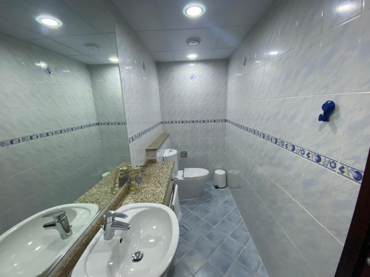 One Bedroom Apartment With Pool & Gym Near Marina Dubai Ngoại thất bức ảnh