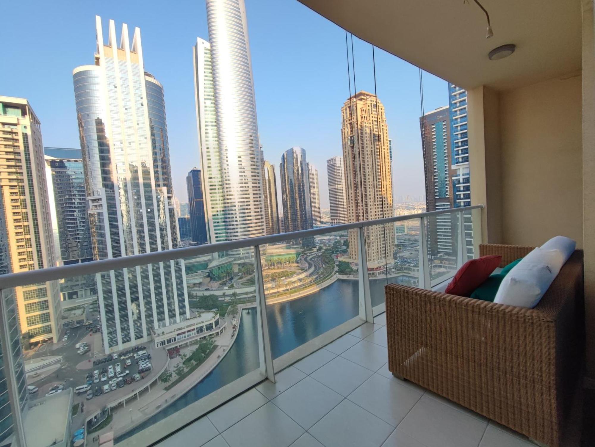 One Bedroom Apartment With Pool & Gym Near Marina Dubai Ngoại thất bức ảnh