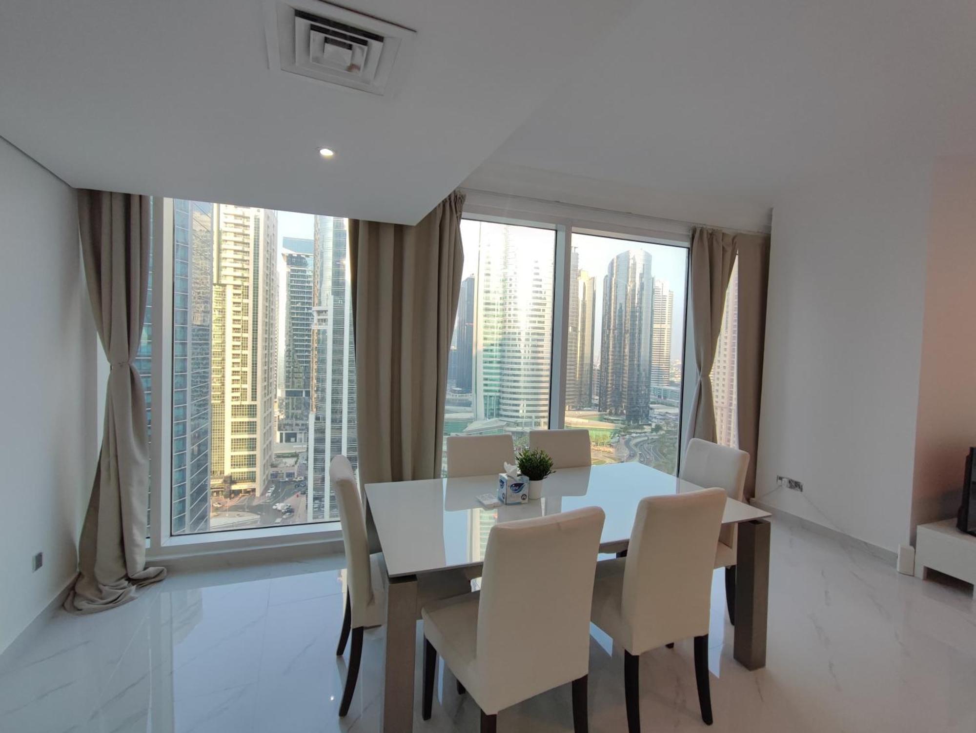 One Bedroom Apartment With Pool & Gym Near Marina Dubai Ngoại thất bức ảnh