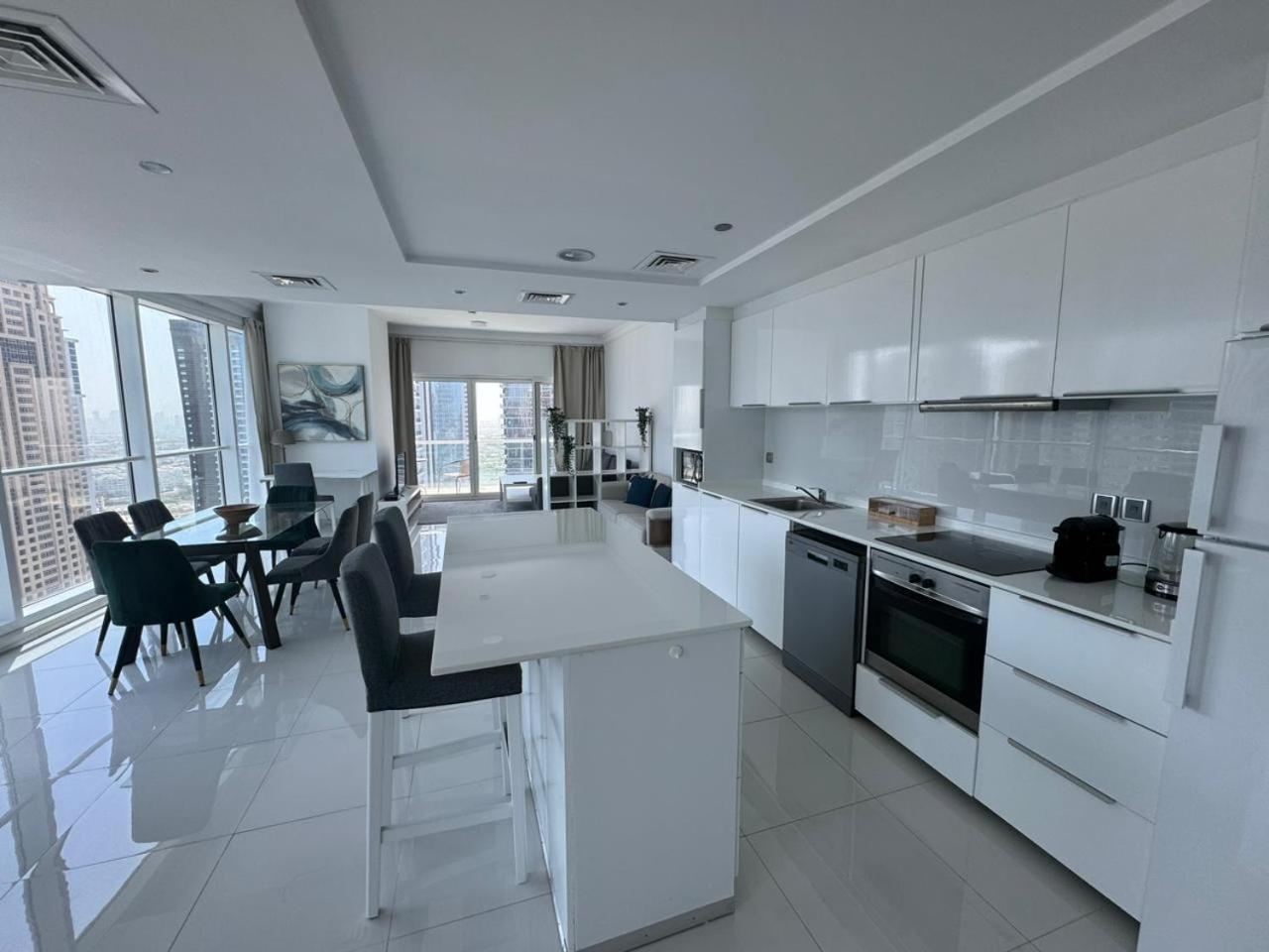 One Bedroom Apartment With Pool & Gym Near Marina Dubai Ngoại thất bức ảnh